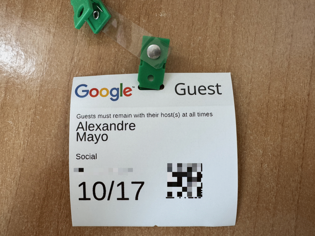Imaxe 8: Fotografía da acreditación de invitado para acceder as oficinas de Google.