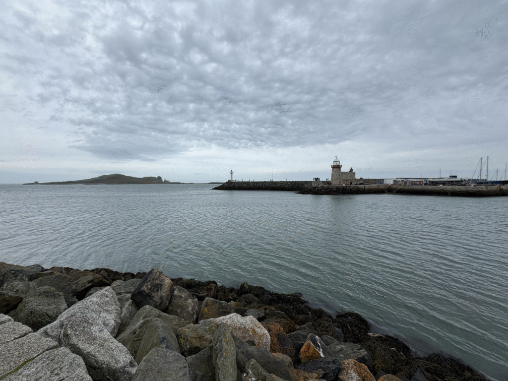 Imaxe 6: Fotografía do faro do porto de Howth.